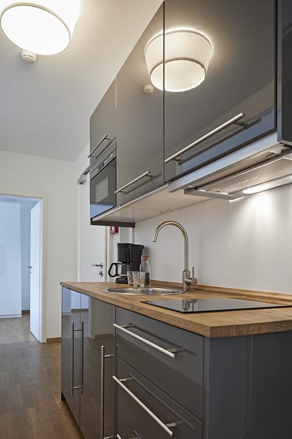 Nonstop Hotel Augsburg - Ubernacht - Hostelhotelhome Bagian luar foto
