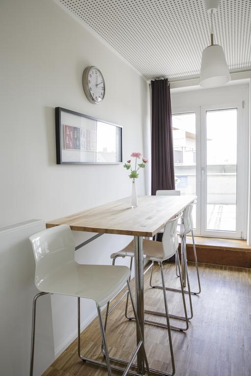 Nonstop Hotel Augsburg - Ubernacht - Hostelhotelhome Bagian luar foto
