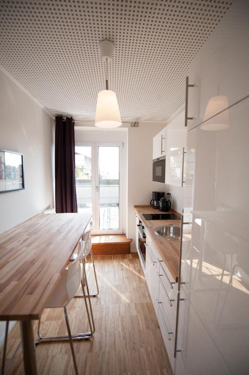Nonstop Hotel Augsburg - Ubernacht - Hostelhotelhome Ruang foto