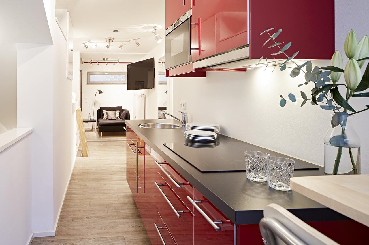 Nonstop Hotel Augsburg - Ubernacht - Hostelhotelhome Bagian luar foto