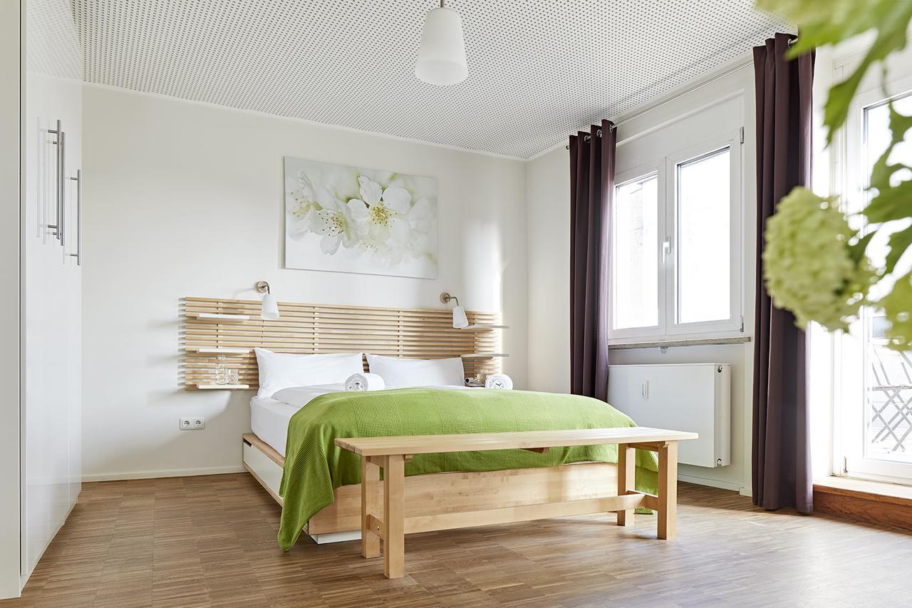 Nonstop Hotel Augsburg - Ubernacht - Hostelhotelhome Bagian luar foto