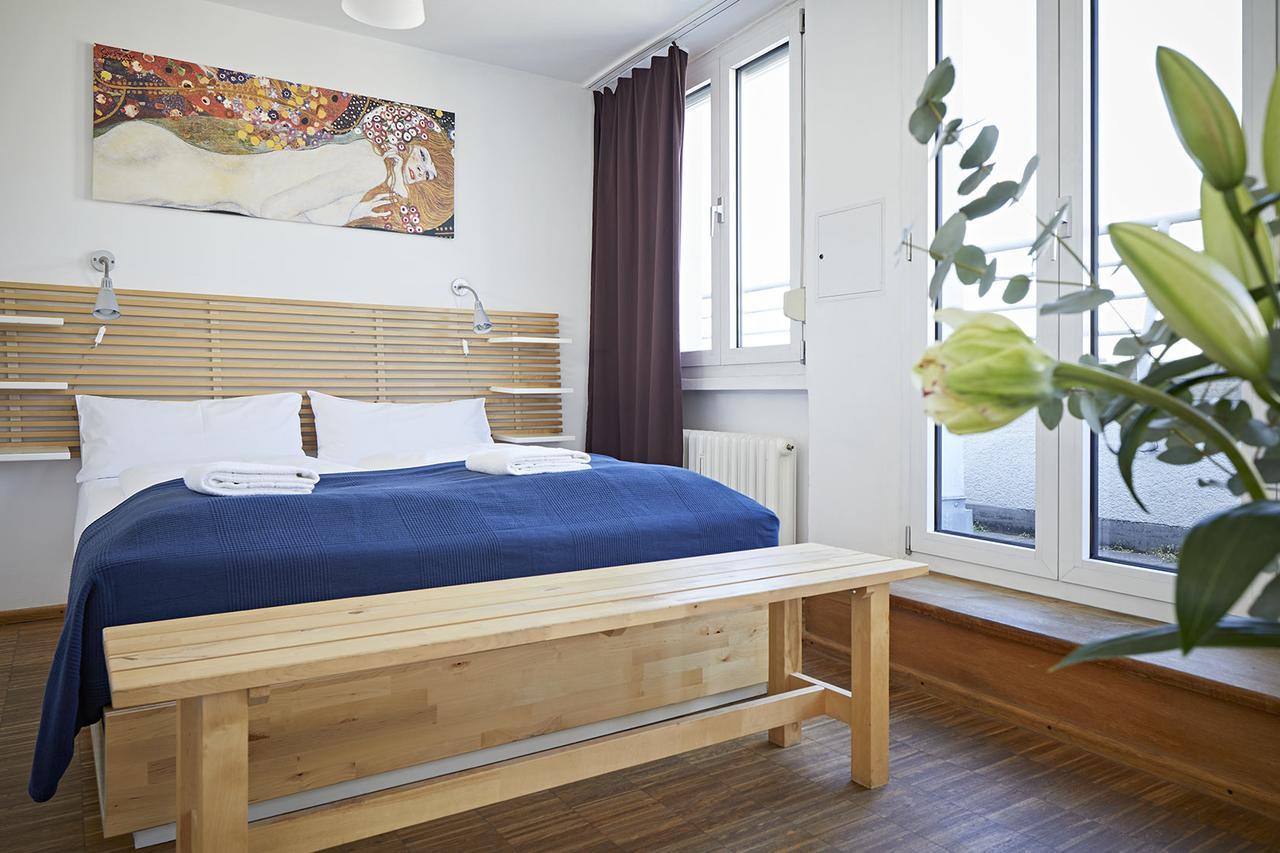 Nonstop Hotel Augsburg - Ubernacht - Hostelhotelhome Bagian luar foto